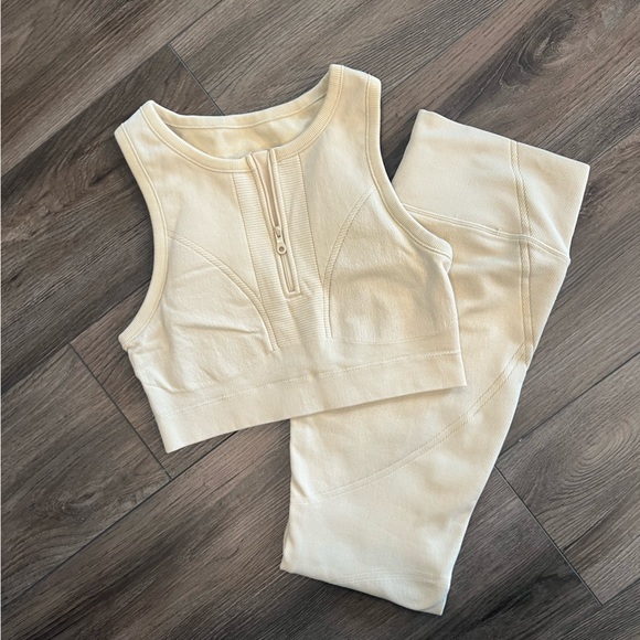 Aerie Set OFFLINE High Waisted Seamless Legging & Zip Front Sports Bra, Medium - Picture 4 of 7